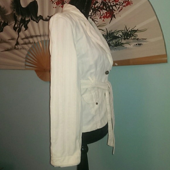 Distressed Fitted/Belted Blazer - Victorian Feel! - Picture 3 of 8